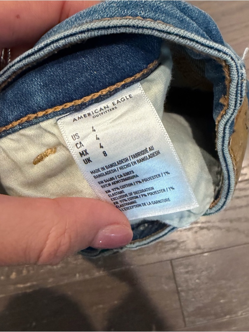 American Eagle Hi-Rise Shortie Distressed Denim Shorts Medium Wash Button Fly 4‎ - Picture 3 of 5